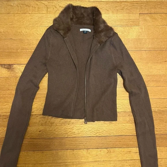 American Eagle Outfitters Brown Teddy Zip-Up with Faux Fur Collar - Picture 4 of 5